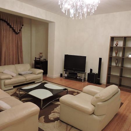 Апартаменти 1 Shota Rustaveli Avenue Тбілісі Екстер'єр фото