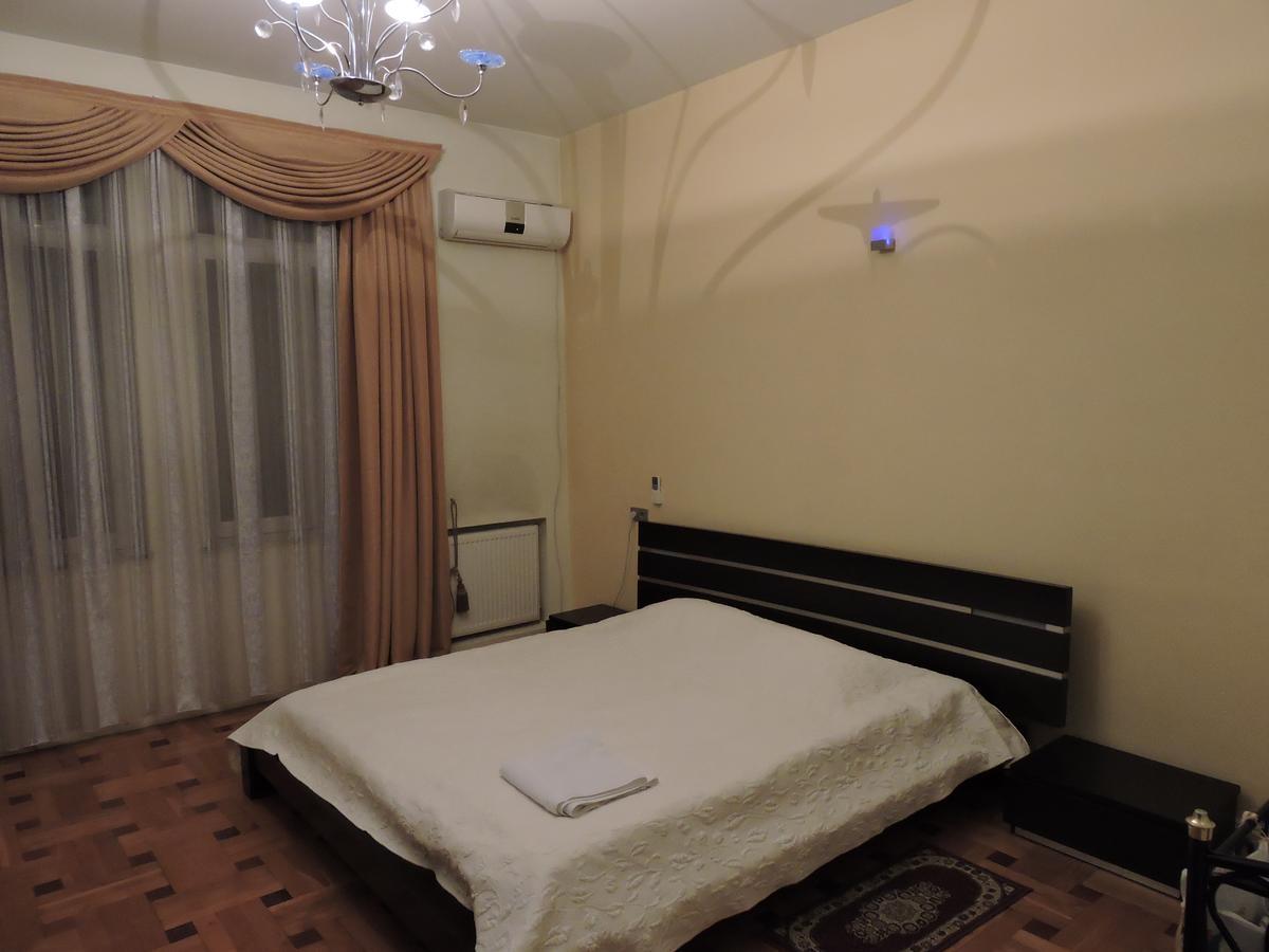 Апартаменти 1 Shota Rustaveli Avenue Тбілісі Екстер'єр фото