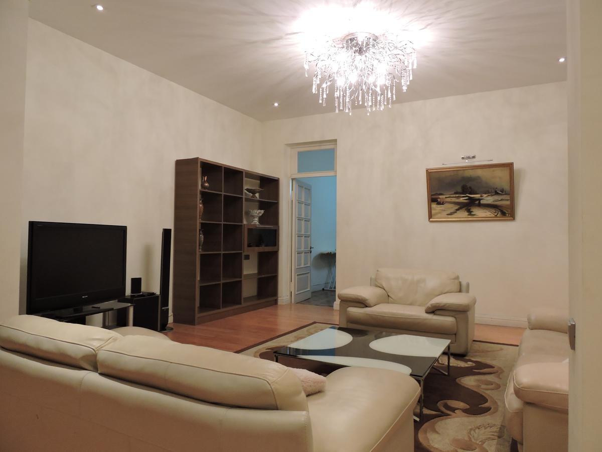 Апартаменти 1 Shota Rustaveli Avenue Тбілісі Екстер'єр фото